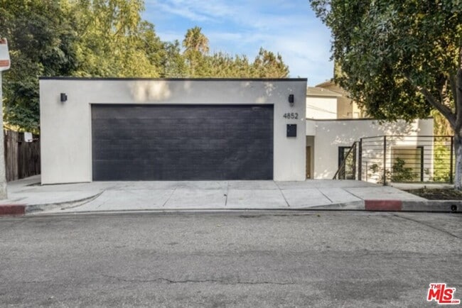 Building Photo - 4852 Seldner St E