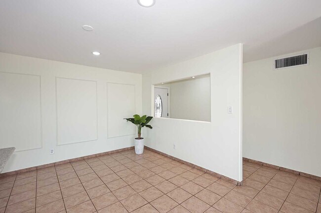 Building Photo - 4031 N 81st Ave