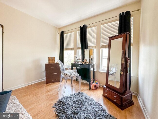 Building Photo - 14358 Haysickle Ct