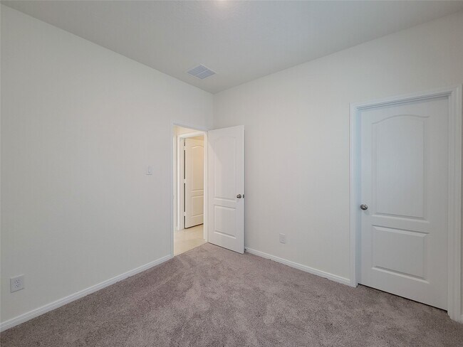 Building Photo - 2809 Cordova Hl Dr