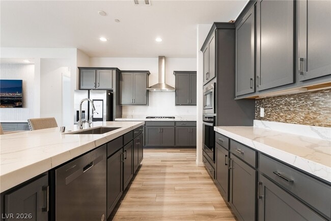 Building Photo - 110 Ibiza Lk Dr