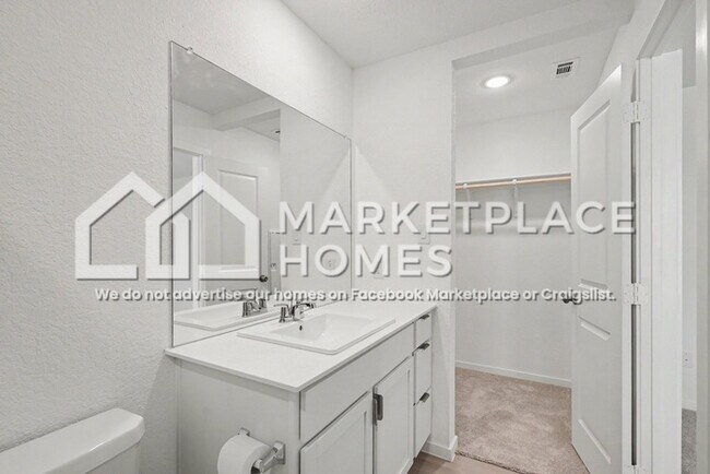 Building Photo - 7643 Varo Gln