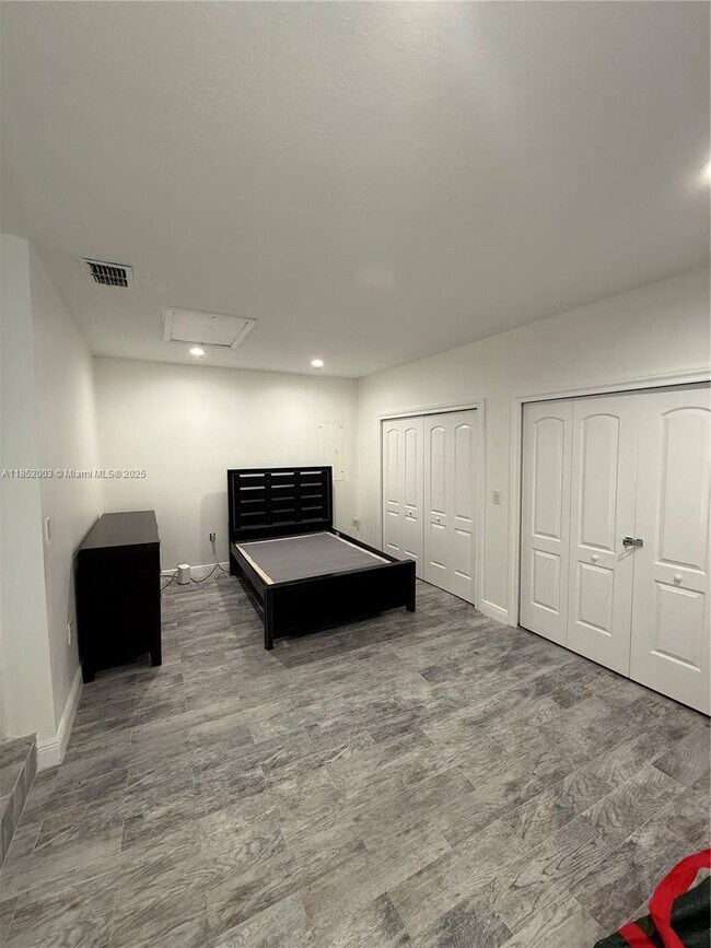 Building Photo - 4041 SW 148th Pl
