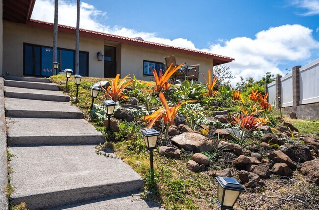 Building Photo - Fully Furnished, 3 Bed/3 Bath, Waiehu Heig...