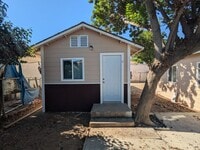 Building Photo - NEWLY REMODELED!!!!!2-bedroom 1 home