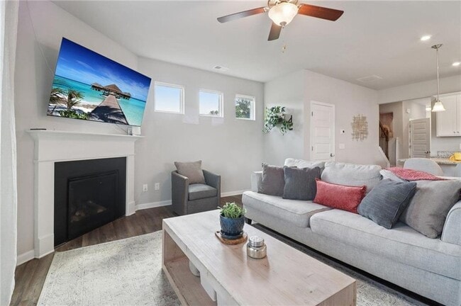 Building Photo - 3890 Clarington Dr