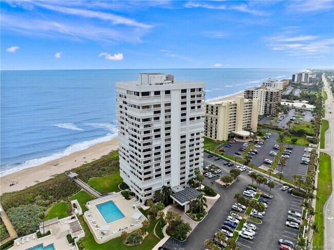 Building Photo - 9960 S Ocean Dr