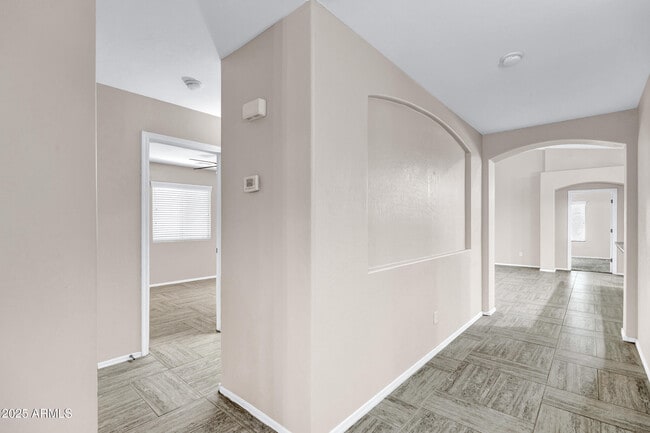 Building Photo - 4374 S Mariposa Dr