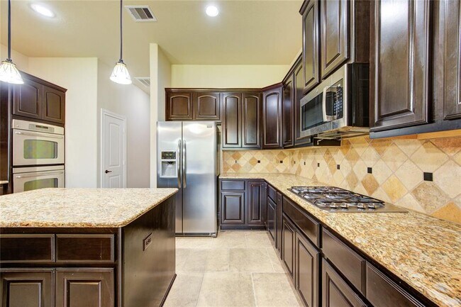 Building Photo - 23911 Milazzo Dr