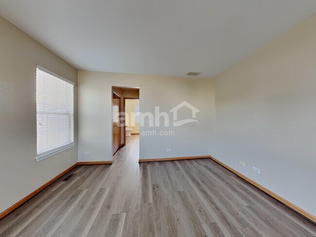 Building Photo - 1217 Violet Ln