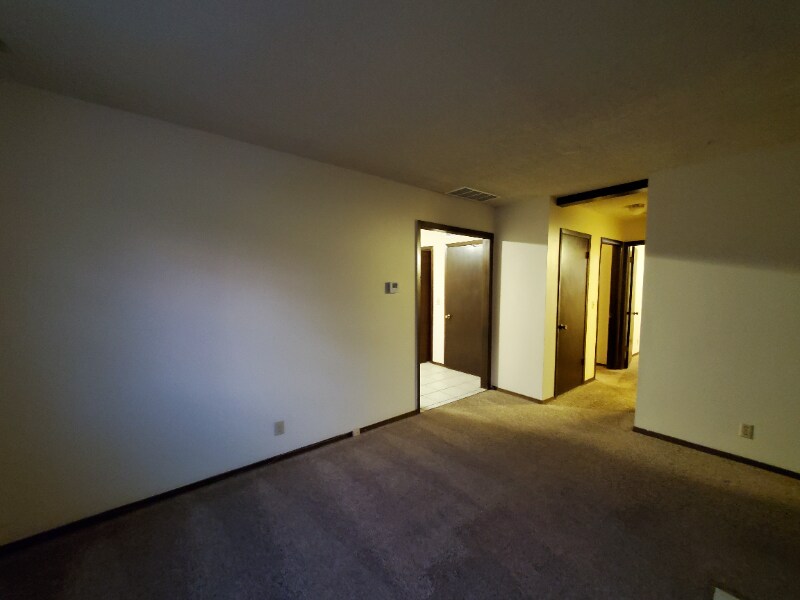 Building Photo - 735 S Everett St