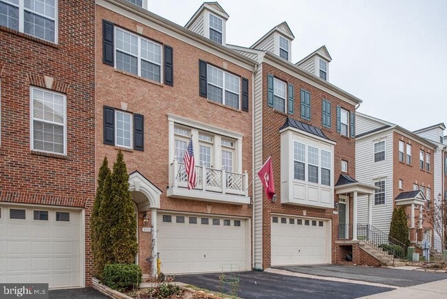 Building Photo - 9776 Corbett Cir