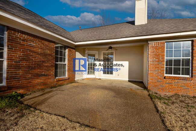 Building Photo - 3BR/2BA split plan home in the Germantown ...