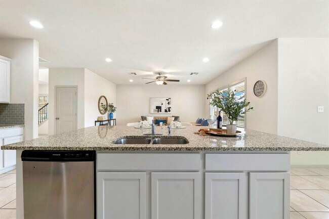 Building Photo - 1116 La Conterra Blvd
