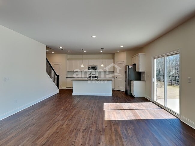 Building Photo - 5243 Blue Mountain Dr