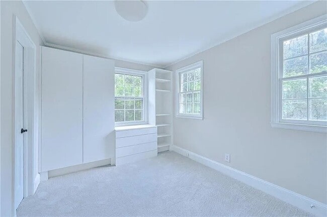 Building Photo - 410 Collier Rd NW