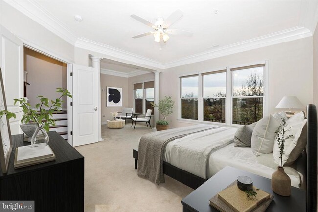 Building Photo - 10777 Symphony Park Dr