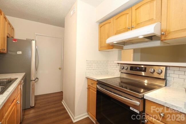 Building Photo - 4912 Sardis Rd