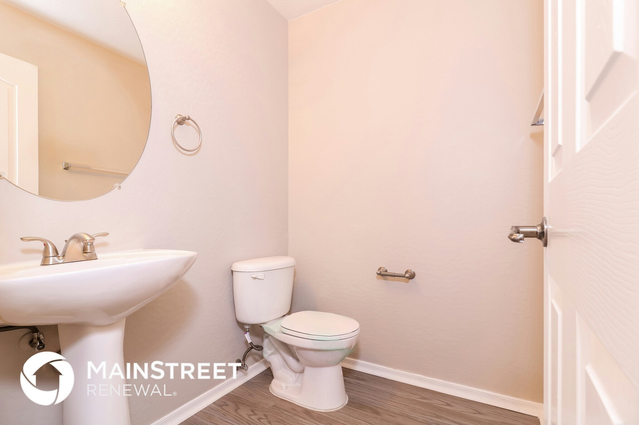 Building Photo - 12814 W Pershing St