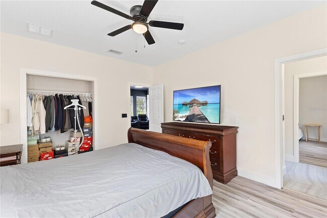 Building Photo - 11342 S Camden Commons Dr