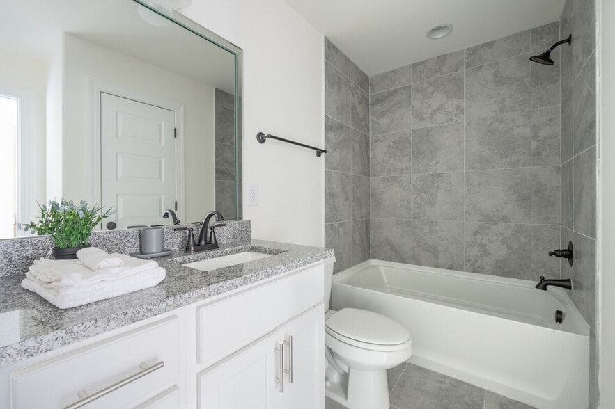 Building Photo - 3319 Old Hickory Blvd