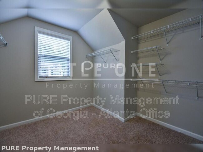 Building Photo - 4126 Water Mill Dr