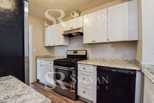 Building Photo - 5543 Pine Gate Dr