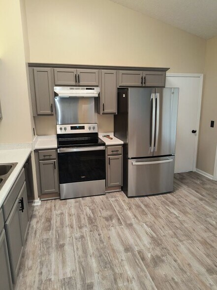 Building Photo - 236 Forest Ridge Dr