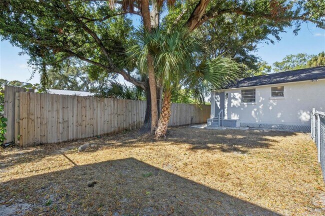 Building Photo - 4214 W Ohio Ave