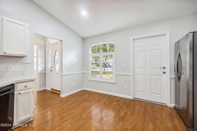 Building Photo - 12358 Carriage Crossing Ct