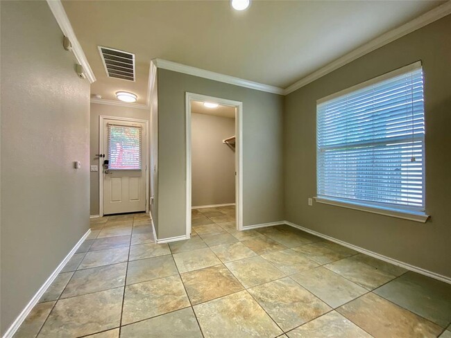 Building Photo - 5524 Kleberg Trail