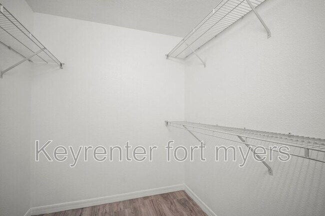 Building Photo - 11530 Villa Grand