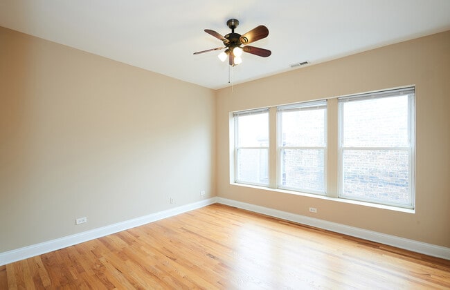 Building Photo - 1609 W Farwell Ave