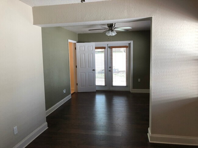 Building Photo - WONDERFUL 4 Bedroom/3 Bathroom Home in the Milk District!!!!!