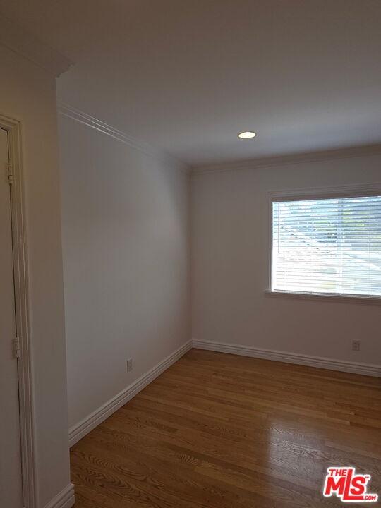 Building Photo - 670 Broadway St