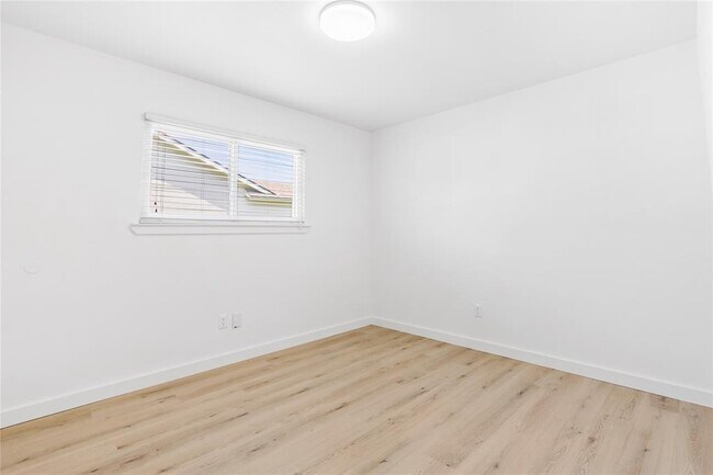 Building Photo - 5606 Honey Dew Terrace