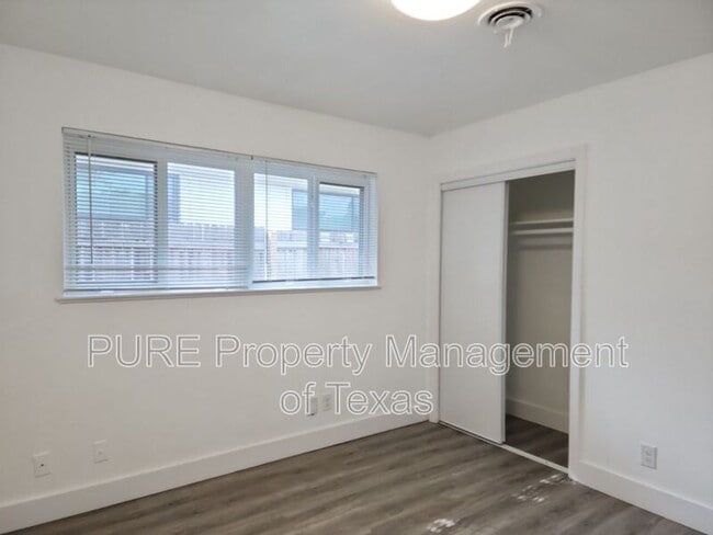 Building Photo - 1503 Braes Ridge Dr