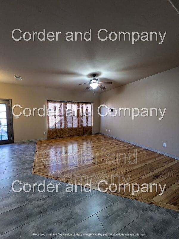 Building Photo - 940 Sellers Dr NE