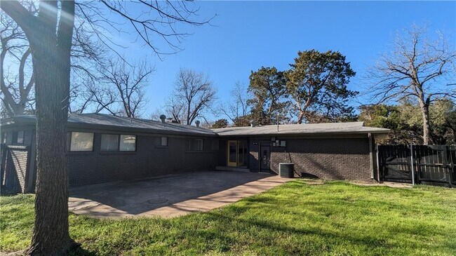 Building Photo - Charming 3-Bedroom Haven with 2 Baths and Spacious 1900 sq ft Layout in Waco!