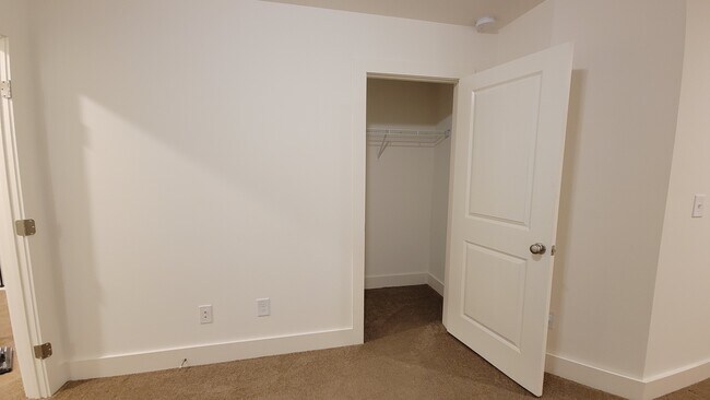 Building Photo - 6372 Princeton Ridge Dr