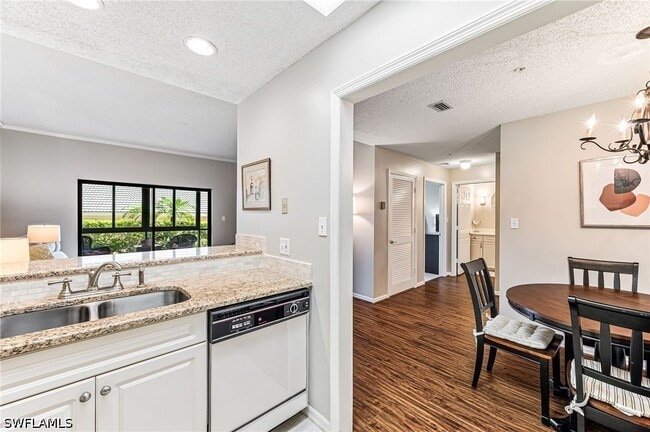 Building Photo - 900 Arbor Lake Dr