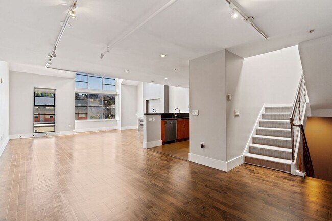 Building Photo - Tri-Level Inner Mission Live/Work Condo - ...
