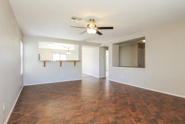 Building Photo - 11509 W Bloomfield Rd