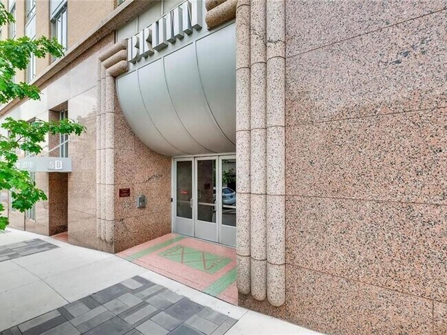 Building Photo - 710 Colorado St