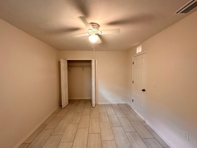 Building Photo - 1451 SE 10th Terrace