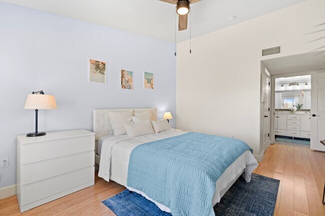 Building Photo - Best 2 Bed, 2 Bath Condo in Willow Ranch.