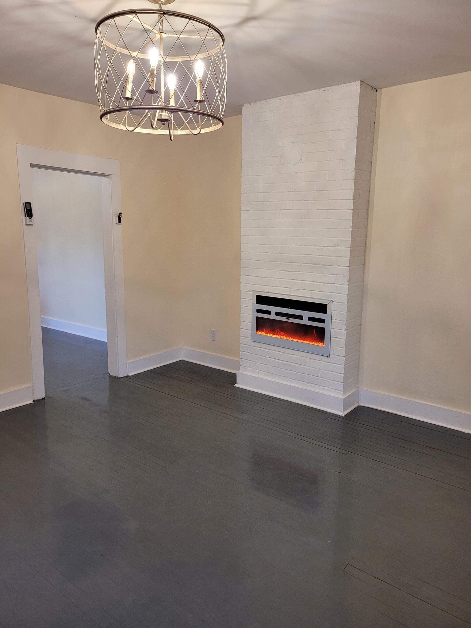 Building Photo - 155 E High St