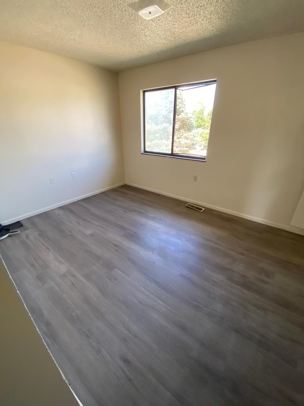 Building Photo - 101 Swan Dr