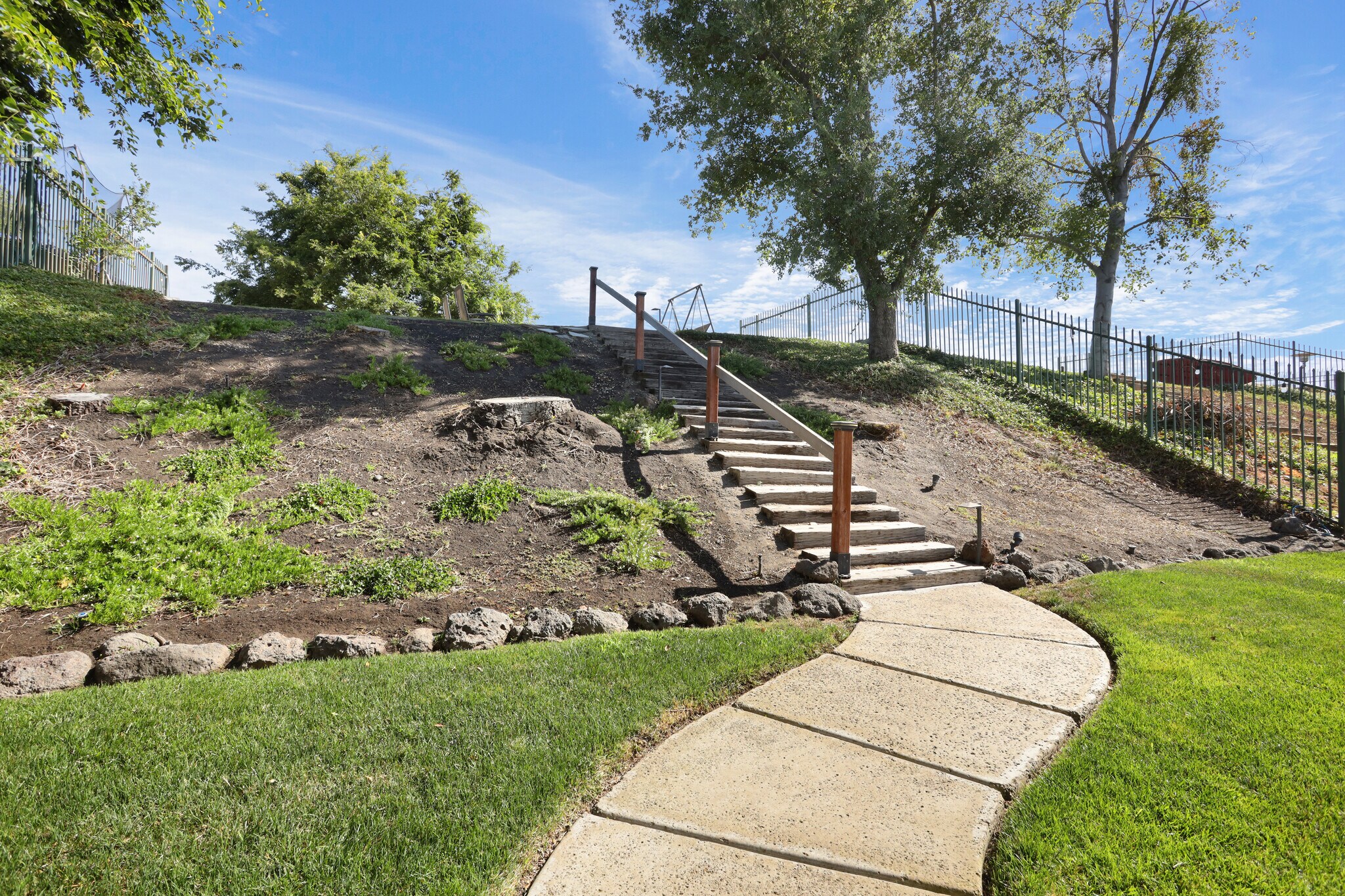 Building Photo - 6687 Brook Falls Cir