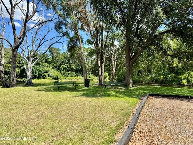 Building Photo - 450 Sherwood Oaks Dr